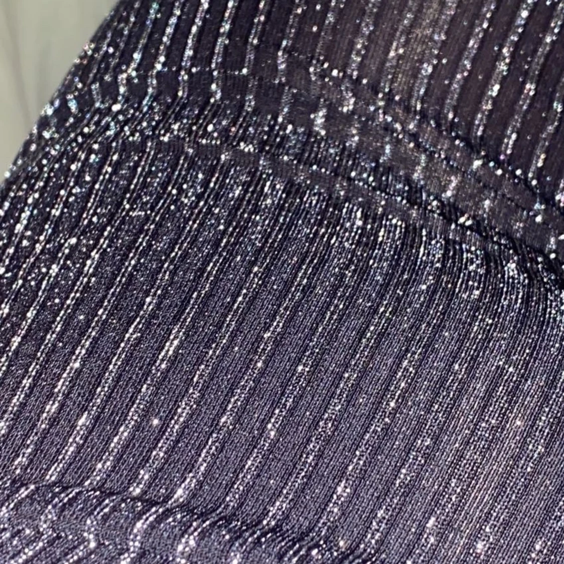 Svart glittrig festklänning från STAY  - 90