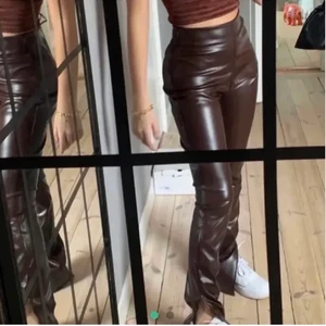 Bruna skinnbyxor  - Asnajs byxor. 🤎 Lägger upp igen eftersom den som vann budgivningen slutade svara!