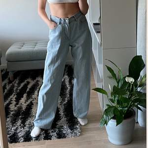 Säljer mina supersnygga jeans från sweet sktbs. Som nya! Supersköna! Jag är ca 166 cm lång :) pris kan diskuteras vid snabb affär :)