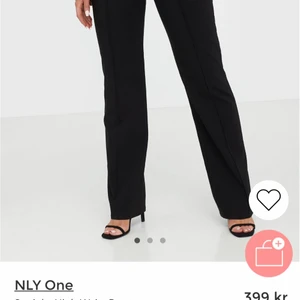 Byxor  - Fint skick. Storlek Xs. Kan inte ha dom då jag säljer dom på grund av att jag är gravid 