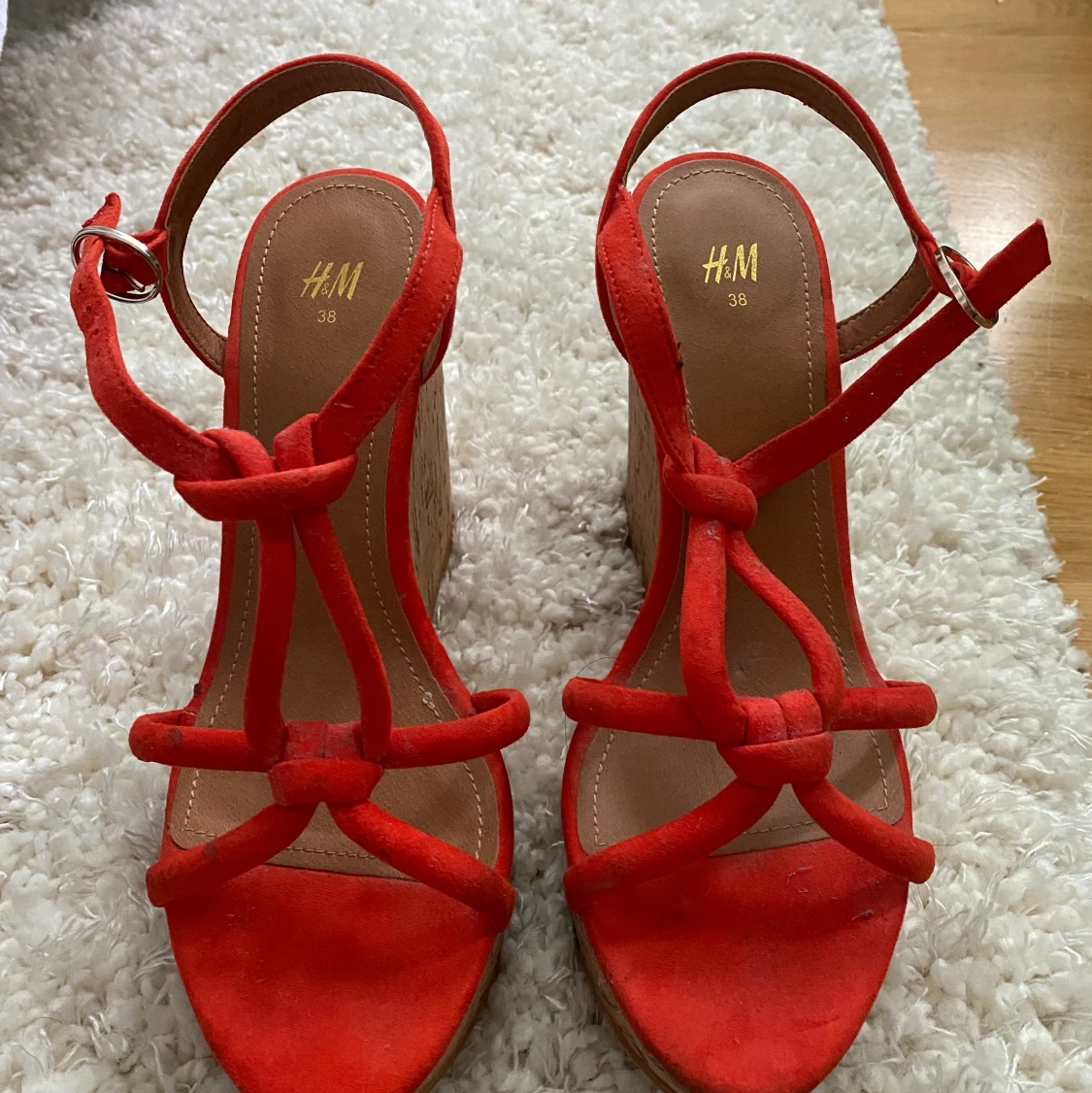 Högklackade sommar skor