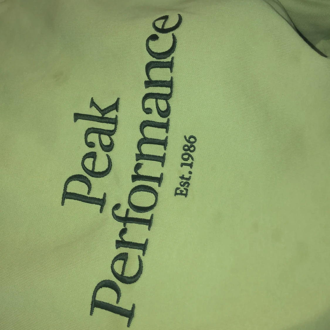 Beige peak performance hoodie - 90