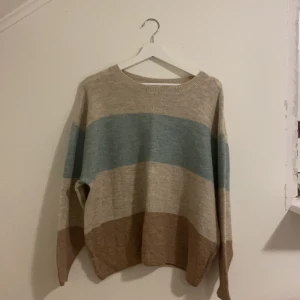 Stickad tröja från hm - Stickad tröja från HM i storlek L