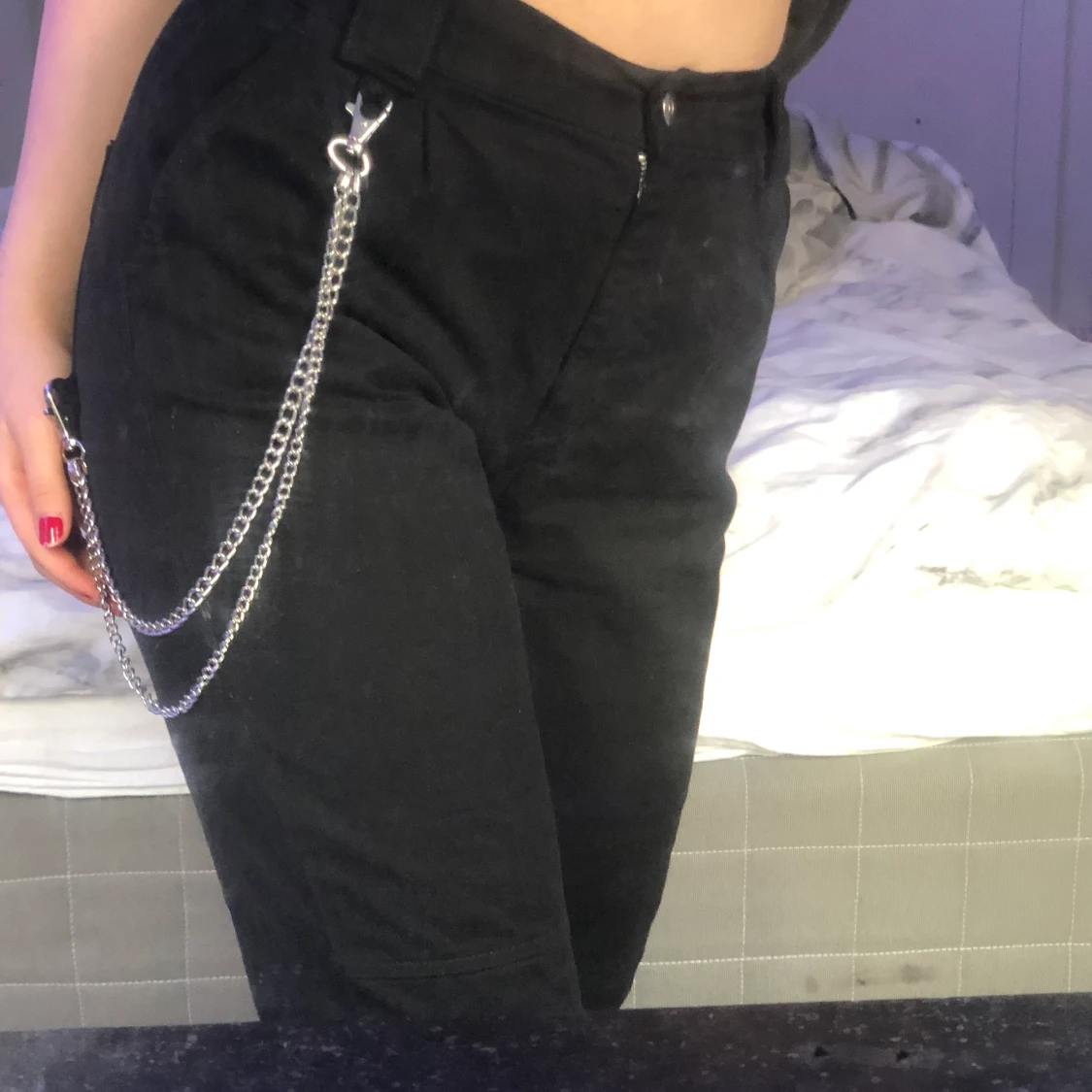 Svarta cargoliknande byxor - 90