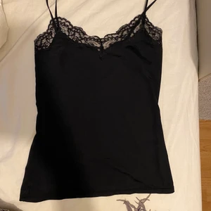 Spettslinne  - Jätteskönt och fint spettslinne från Lindex, knappt användt, nypris 199kr