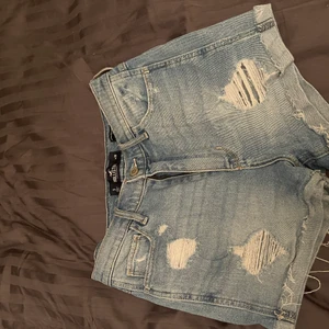 Shorts - Shorts från Hollister i storlek W26 