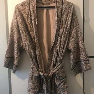 Kimono från Weekday - Kimono från weekday, oanvänd! 