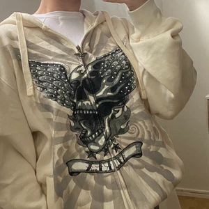 Avirex hoodie - galen off white avirex hoodie m döskalle tryck i storlek L, helt nytt skick m taggen frf på 🤍 skriv för fler bilder / andra funderingar <3 