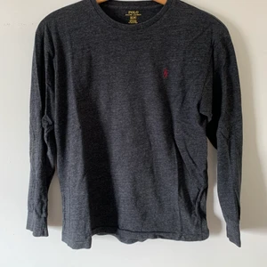 Ralph Lauren Långärmad Tröja - Tröja från Ralph Lauren. Storlek S. Köpt i USA för ca 5 år sedan för $35.