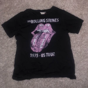 Rolling Stone t-shirt - Jätte snygg t-shirt från hm som inte kommer till användning längre. I nyskick💗💗