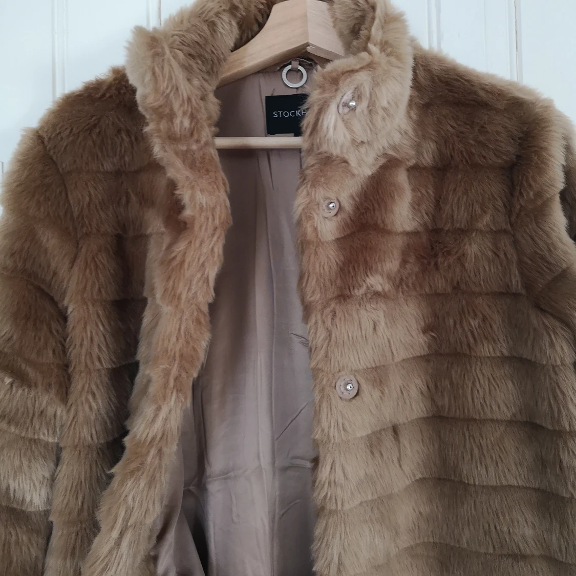 Kappa i fuskpäls  - 90