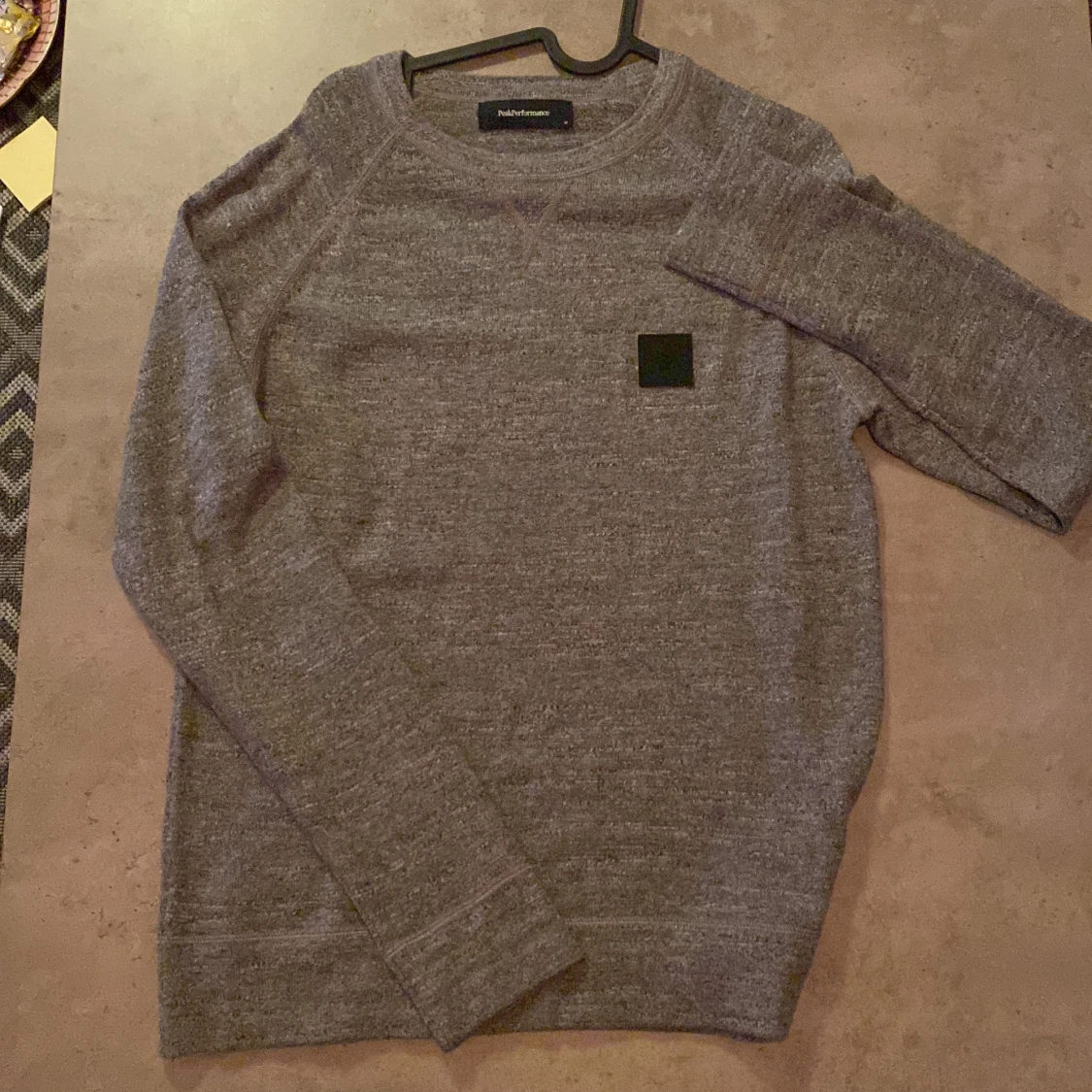 Peak Performance crewneck strlk M - 90