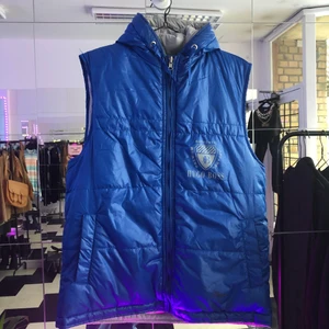 Hugo Boss väst  - Väst med luva från Hugo Boss