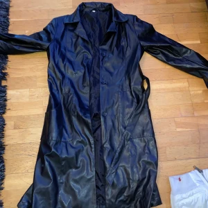 Skinnkappa - Lång skinnkappa 