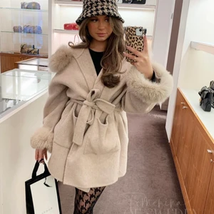 Angelina coat  - Säljer min helt nya Angelina coat då jag känner att den inte kommer till användning , köpt för 3599kr men säljer den 2000kr.