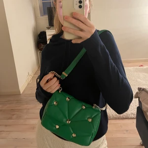 Väska - Supercool grön väska från zara❤️