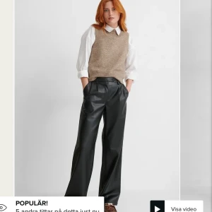 Skinbyxor SÖKER - SÖKER ett par såna som på bilden, om du har ett par som du vill sälja kontakt mig🥰