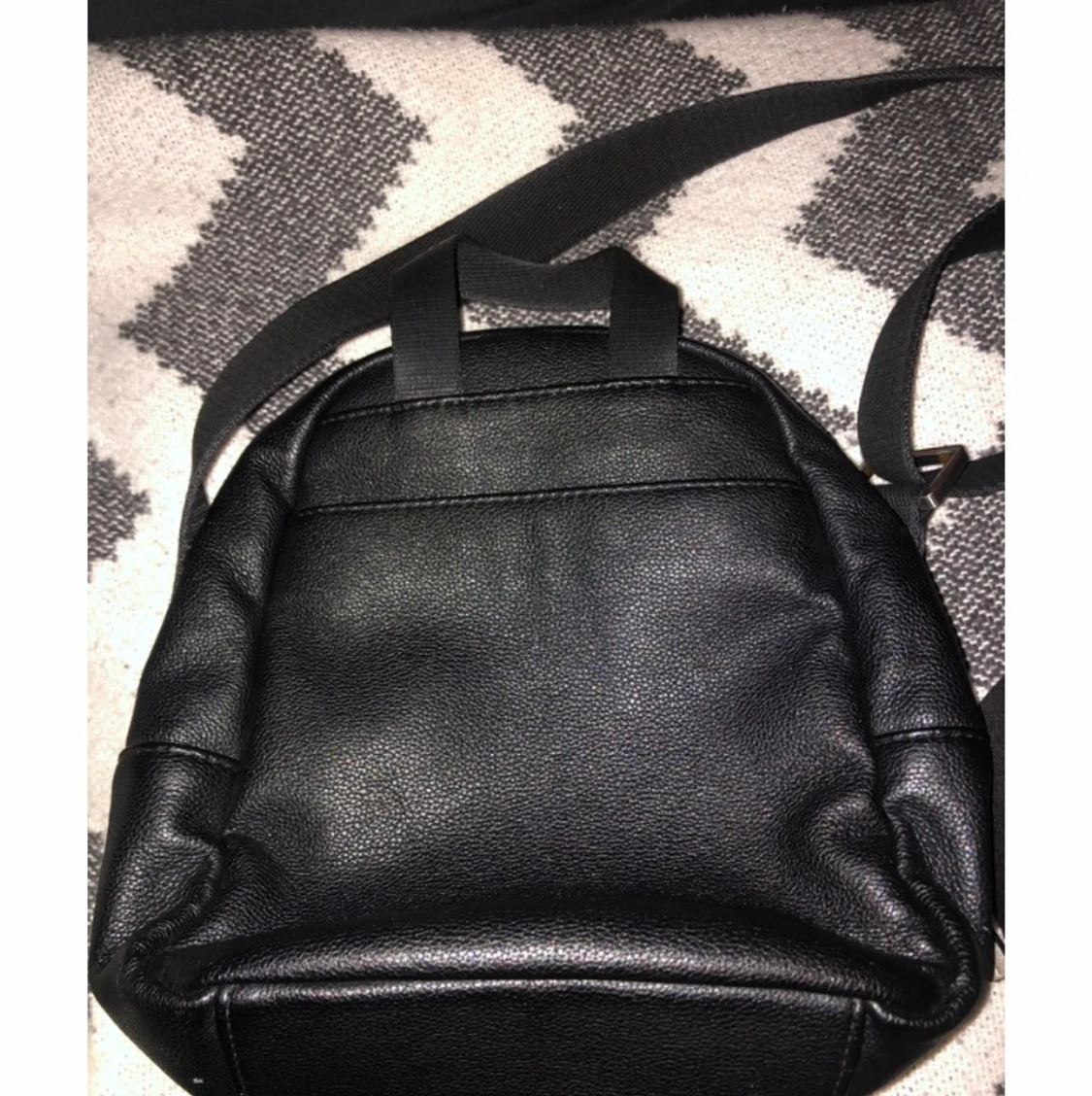 Calvin Klein axelväska  - 91