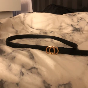 Skärp - Superfint guldigt skärp ifrån Gina Tricot