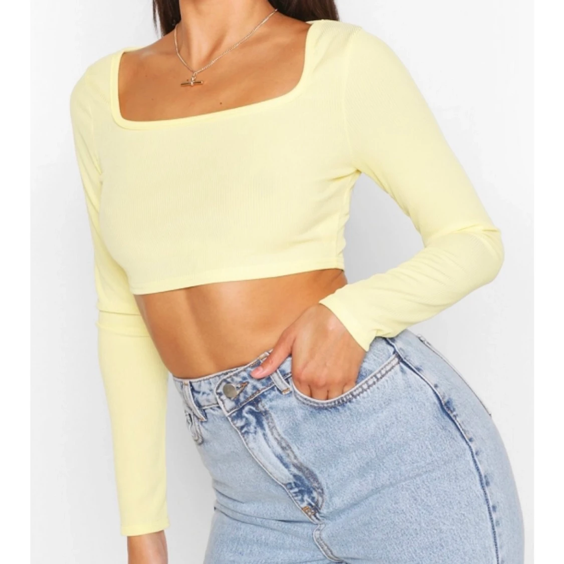 Svart ribbad crop top Strl S - 91