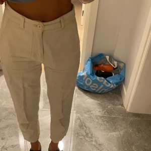 Linne byxor  - Begie linne byxor från berska, storlek 34