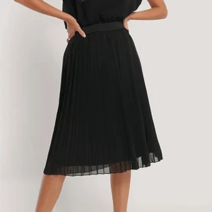 Kjol  - Kjol från nakd , storlek 34 säljer för 80kr + frakt 💕