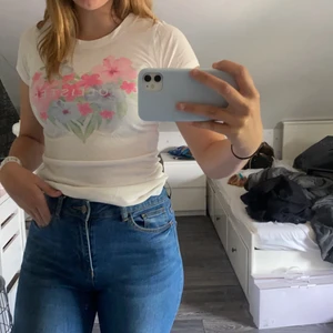 Hollister tröja  - Säljer pga är lite för liten 