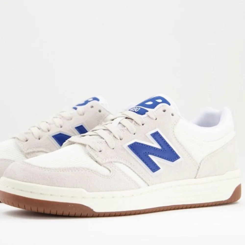 Säljer mina älskade trendiga new balance 480😍 bilden är från internet men kan skika bilder på dem !. Kengät.