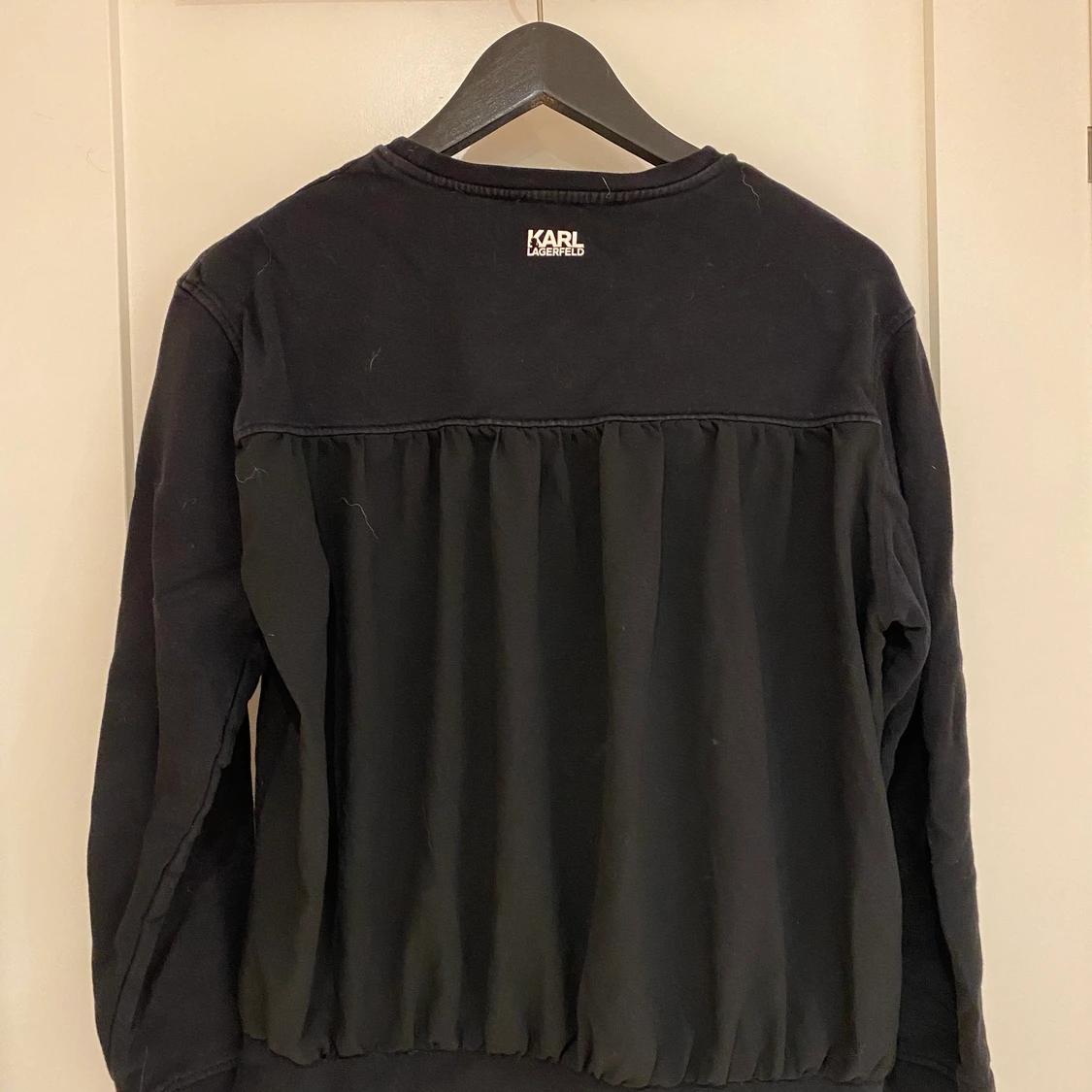 Tröja ifrån Karl Lagerfeld  - 91