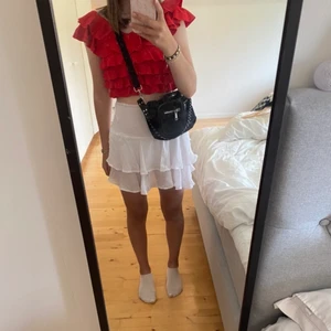 Oanvänd Tröja från Zara - Säljer denna söta lilla topp på grund av att den ej kommer till användning!❤️🐙🌹