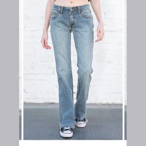 BRANDY MELVILLE JEANS - Skitsnygga jeans från Brandy Melville, endast testade, prislapp kvar!
