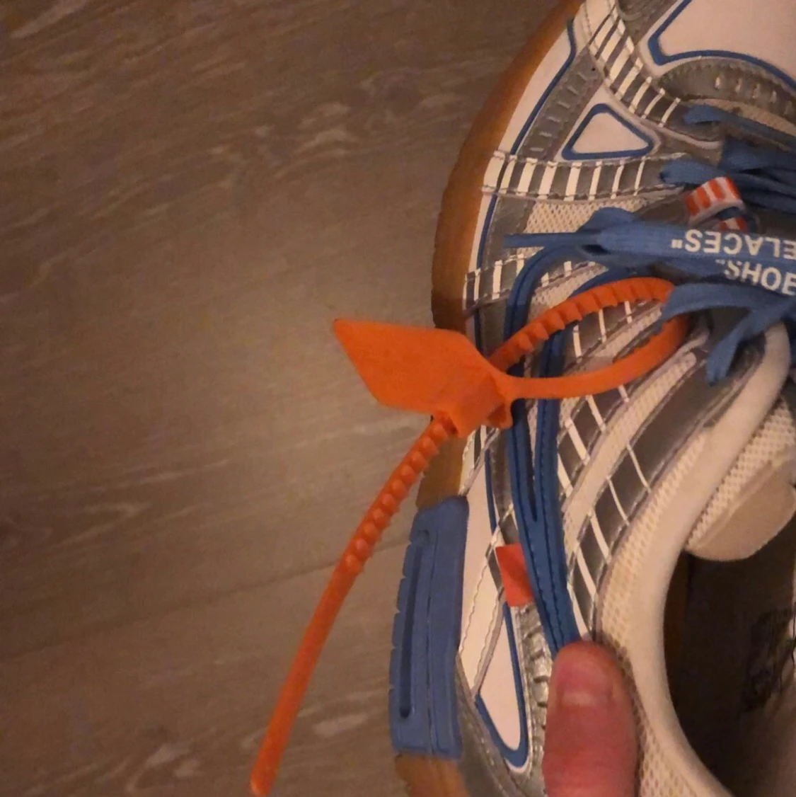 Säljer off withe dunk rubber  - 90