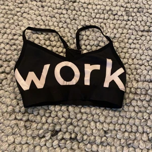 Sport Bh - Från Ginatricot i storlek XS 