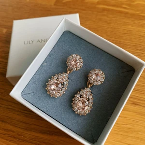 Hörhängen - LILY AND ROSE