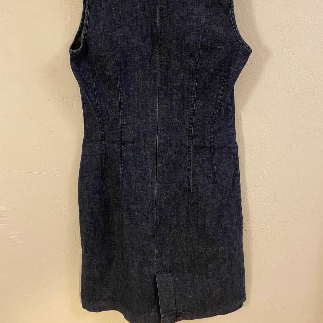 Figursydd blå jeansklänning - 90