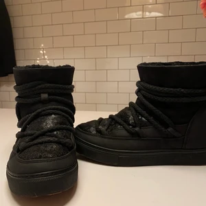 Inuikii boots - Inuikii boots i storlek 39, säljer då dem är aningen för små. Skriv vid intresse. 