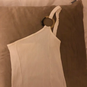 linne - storlek 34 köpt för 250