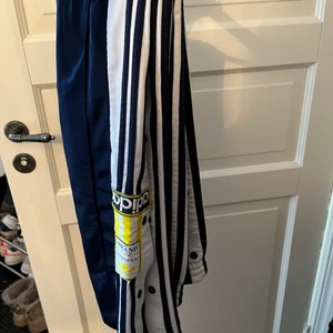 Adidas adibreak track pants - Adidas adibreak track pants storlek M