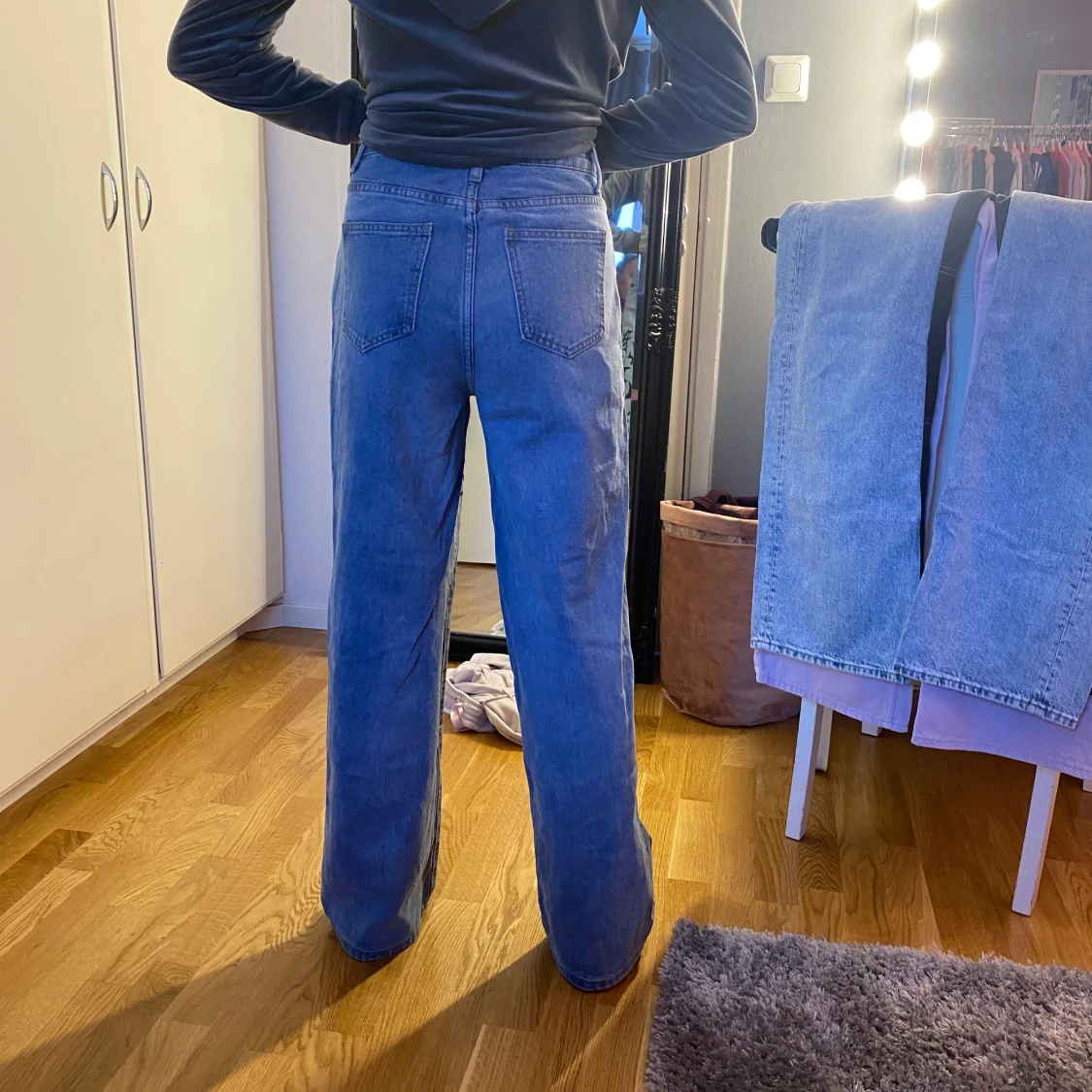 Stora ljusblåa jeans! - 90