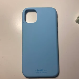 Holdit - Holdit mobilskal till iPhone 11, passar även IPhone Xr. 50kr inkl frakt. Sönder på vissa ställen, se bilderna