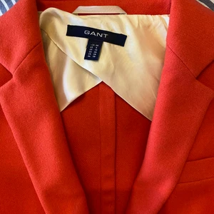 Kavaj gant - Kavaj dam från gant stl 36 säljes pga flytt. 