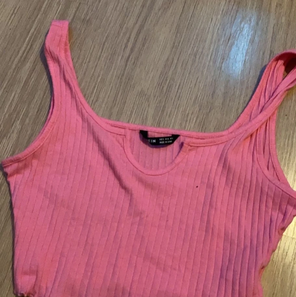 Ett rosa linne från shein 