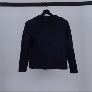 ÅHLÉNS - stickad tröja blå - Storlek: 34 - 100% bomull