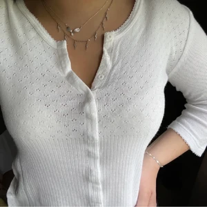 Vintage topp - Vit gullig vintage topp i strl M, 80kr+frakt 🤍🤍🤍