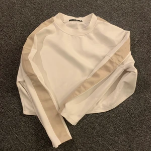 Hoddie - Skriv för mer frågor:)