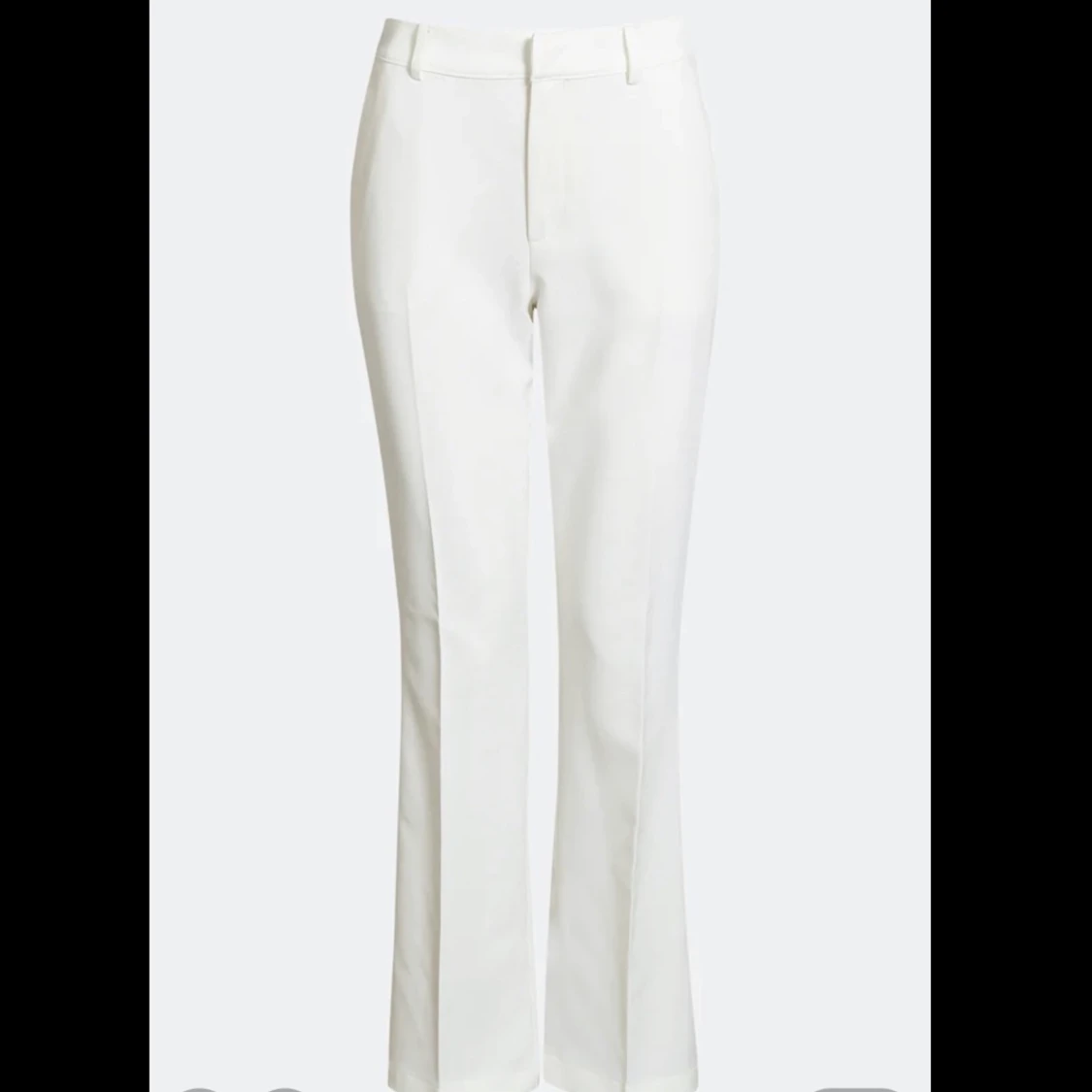 Bik bok vita kostymbyxor