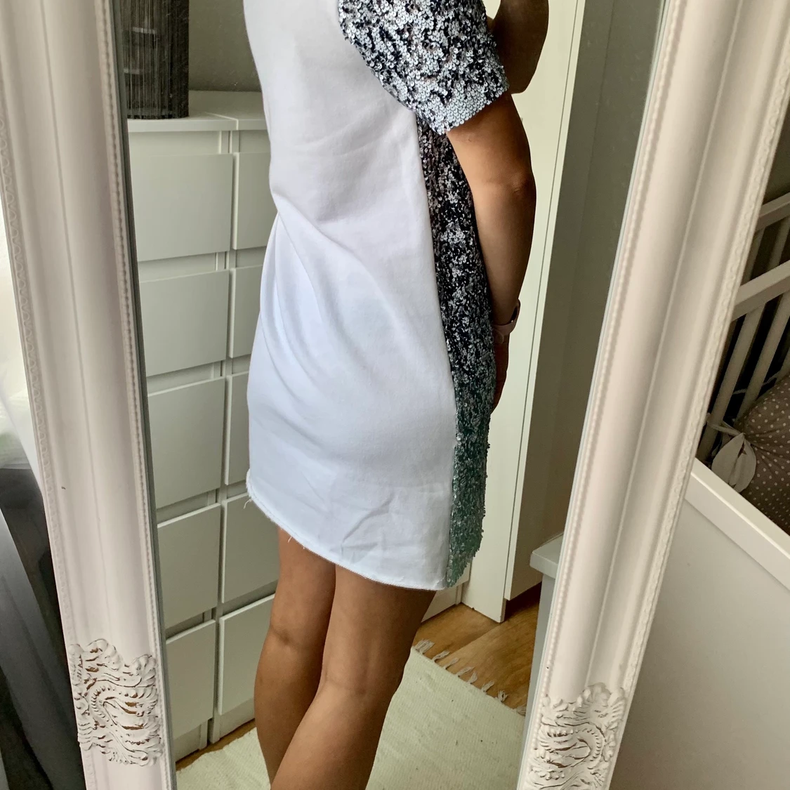 Kort blank klänning. S - 90