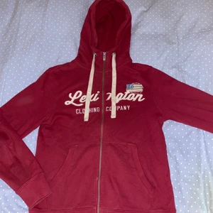 Hoodie från Lexington - Väldigt lite använd Hoodie från lexington, storlek S. Nypris 1199.
