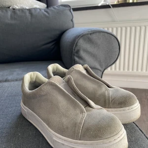 Eytys  - Säljer mina eytys då dom är för stora i storleken, stl 38 och inte använt dom på över 1,5 år. Köptes för 2000kr säljer för 400kr.