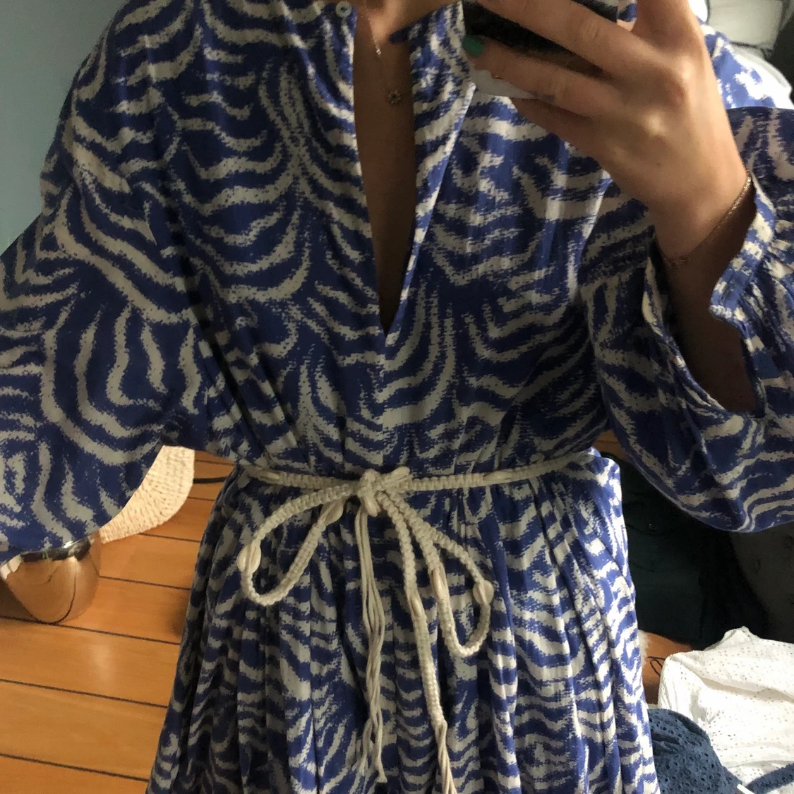 Trendig blå mini klänning med snäckband